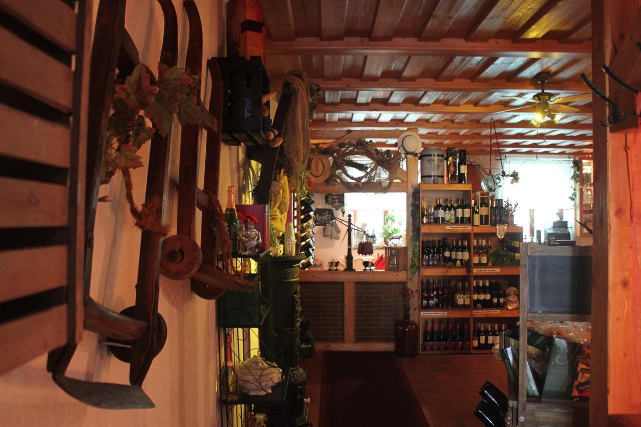 Pension Und Restaurant Die Burg Ehrenfriedersdorf Zewnętrze zdjęcie