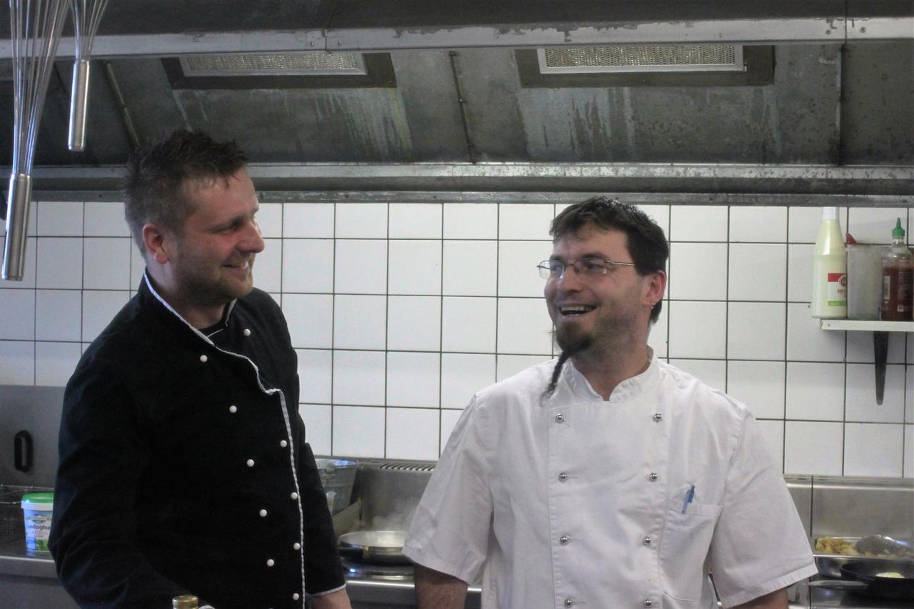 Pension Und Restaurant Die Burg Ehrenfriedersdorf Zewnętrze zdjęcie