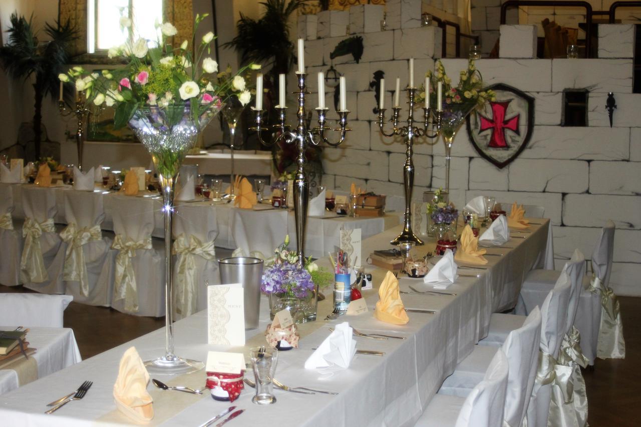 Pension Und Restaurant Die Burg Ehrenfriedersdorf Zewnętrze zdjęcie