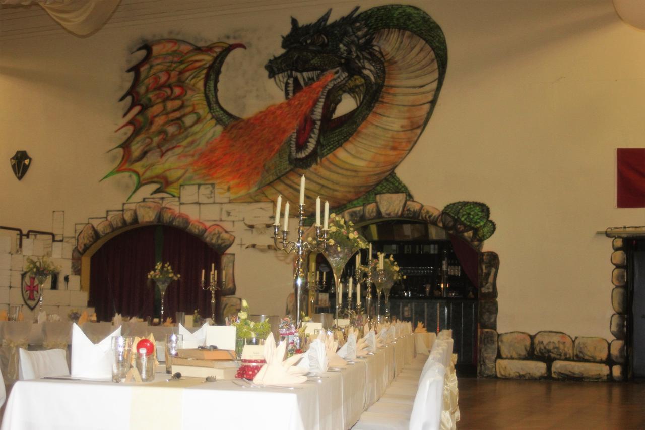 Pension Und Restaurant Die Burg Ehrenfriedersdorf Zewnętrze zdjęcie